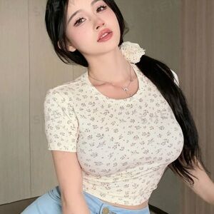 Dazy Ribbed Floral Crop Top Size XL